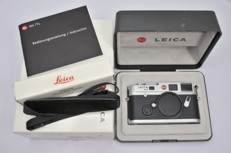 Leica M6 TTL 0.72 Camera in Silver