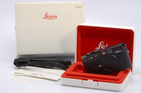 Leica M6 Classic 0.72 Camera Black