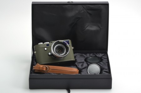 Leica M-P (Typ 240) Safari Camera Set with Summicron-M 35mm f/2 ASPH, Silver